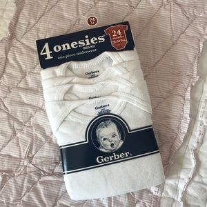 NWT white Onesies 24m